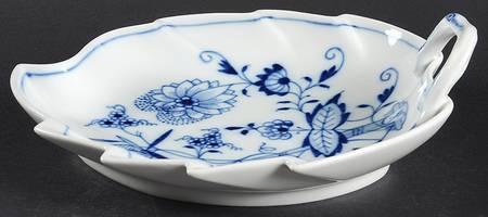 Blue Onion ("Sword" Backstamp) 8" Leaf Dish