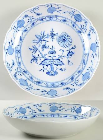 Blue Onion ("Sword" Backstamp) 10" Round Vegetable Bowl