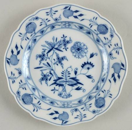 Blue Onion ("Sword" Backstamp) Bread & Butter Plate