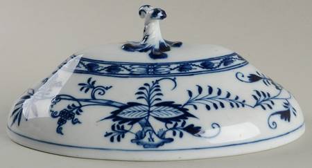 Blue Onion ("Sword" Backstamp) Lid for Oval Vegetable