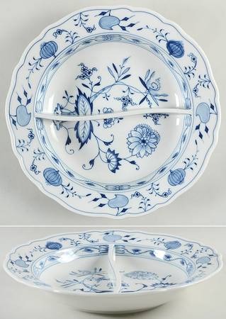 Blue Onion ("Sword" Backstamp) Round Divided Vegetable Bowl