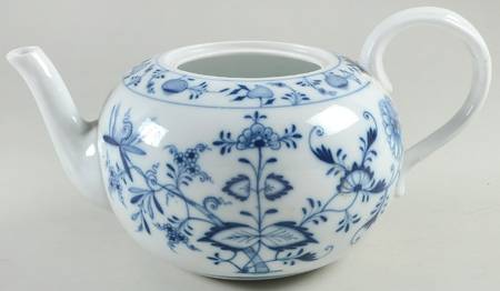 Blue Onion ("Sword" Backstamp) Teapot No Lid