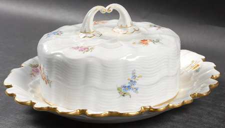 Scattered Flowers ("X" Backstamp) Round Covered Butter