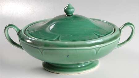 Petal Green Round Covered Vegetable