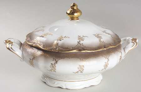 Magnificat Round Covered Vegetable