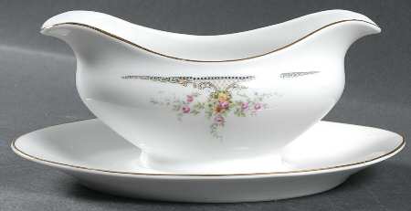 Albany Gravy Boat with Attached Underplate