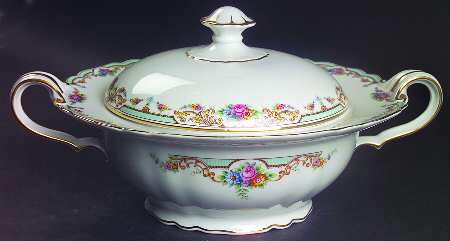 The Angus Round Covered Vegetable