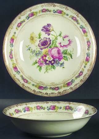 The Augustus Rex 9" Round Vegetable Bowl