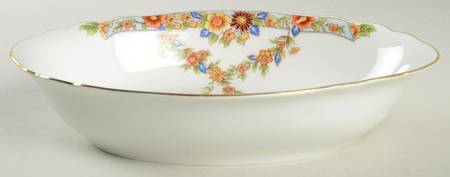 The Autumn 9" Oval Vegetable Bowl