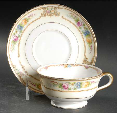 The Chester Footed Cup & Saucer Set