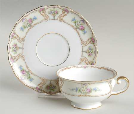 The Empress Footed Cup & Saucer Set