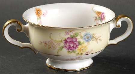 The Glencoe Footed Bouillon Cup