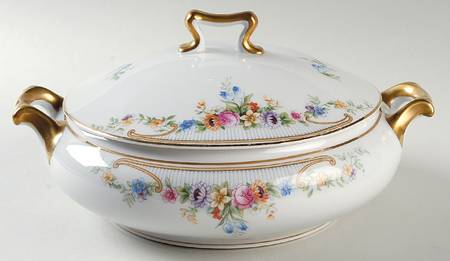 The Kenmore Round Covered Vegetable