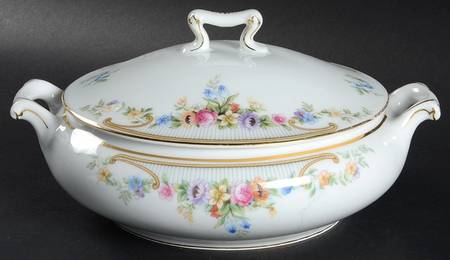 The Kenmore Round Covered Vegetable