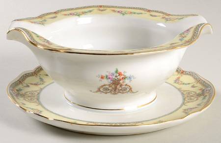 Lakewood Gravy Boat with Attached Underplate
