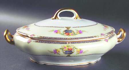 Locarno Oval Covered Vegetable
