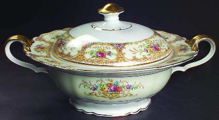 Meadowbrook Round Covered Vegetable