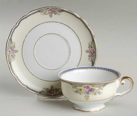The Minto (Rim) Footed Cup & Saucer Set