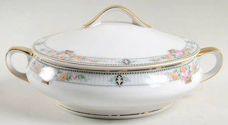 Montrose Round Covered Vegetable