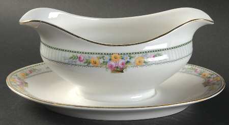 Montrose Gravy Boat with Attached Underplate