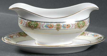 MUE26 Gravy Boat with Attached Underplate