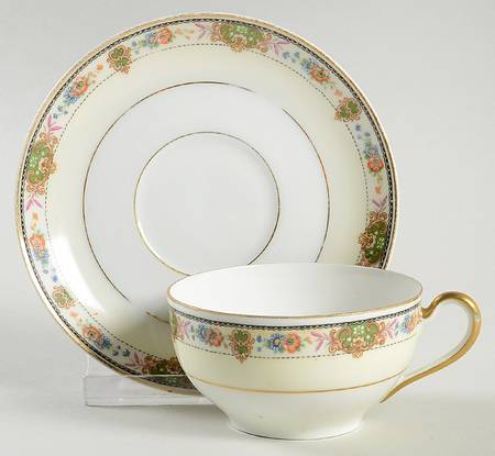 MUE26 Flat Cup & Saucer Set