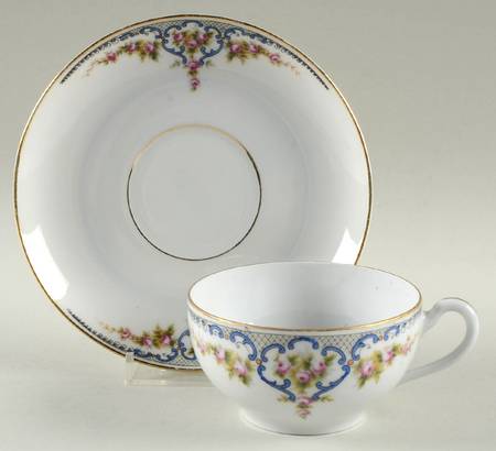 MUE35 Flat Cup & Saucer Set