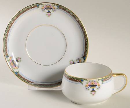 MUE40 Flat Cup & Saucer Set