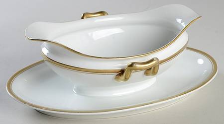 MUE47 Gravy Boat with Attached Underplate