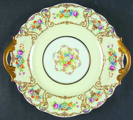The Newport Handled Cake Plate