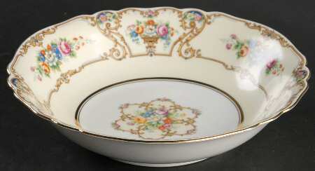 The Newport 9" Round Vegetable Bowl