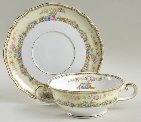 The Norfolk Footed Cream Soup Bowl & Saucer Set