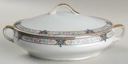The Turin Oval Covered Vegetable