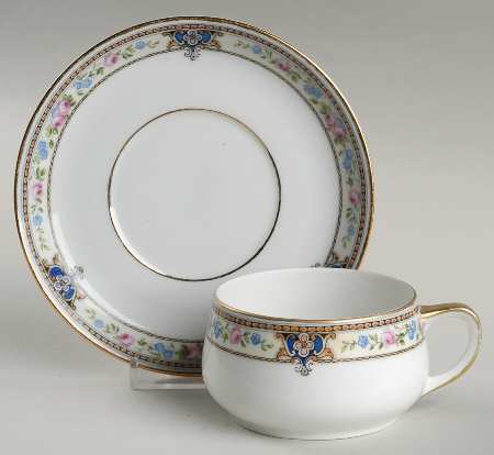The Turin Flat Cup & Saucer Set
