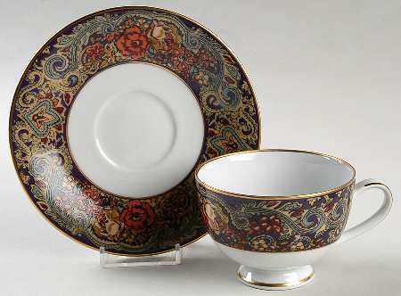Notre Dame Footed Cup & Saucer Set