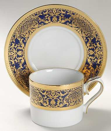Pompadour Blue Flat Cup & Saucer Set