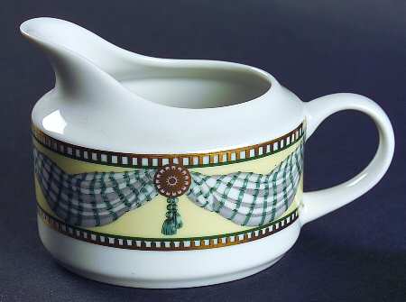 Proscenium Creamer