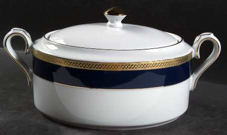 Regency Oval Covered Vegetable