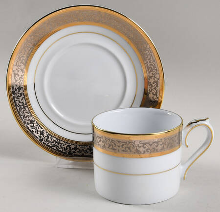 Flat Cup & Saucer Set