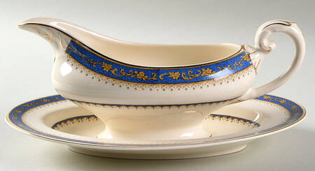 5681 Gravy Boat & Underplate