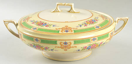The Arlington Round Covered Vegetable