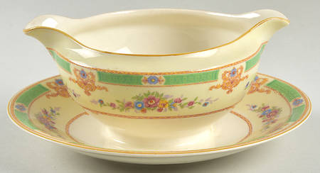 The Arlington Gravy Boat with Attached Underplate