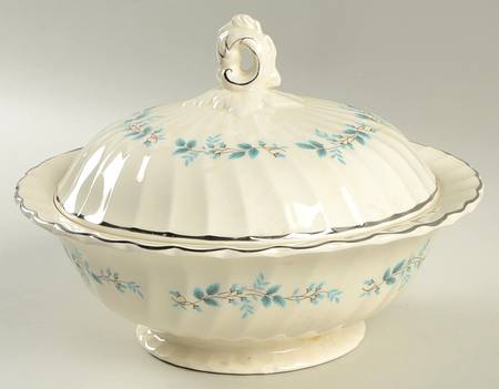 Bluebell Round Covered Vegetable