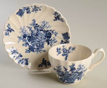 Bountiful Blue Flat Cup & Saucer Set