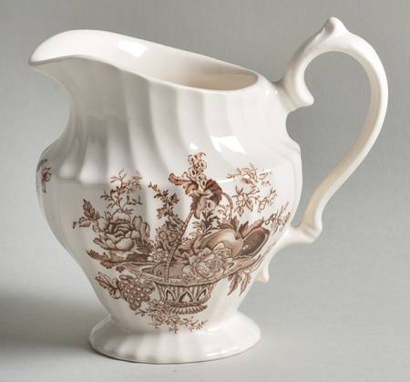 Bountiful Brown Creamer