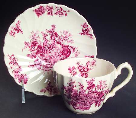 Bountiful Red Flat Cup & Saucer Set