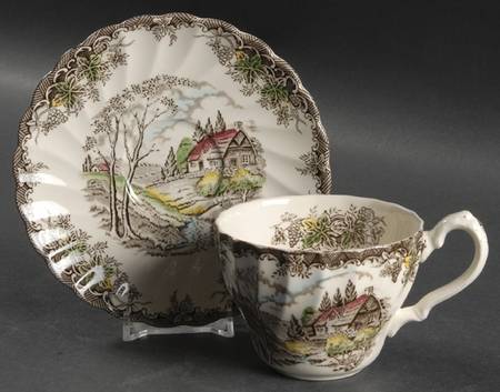 The Brook Brown Multicolor Flat Cup & Saucer Set