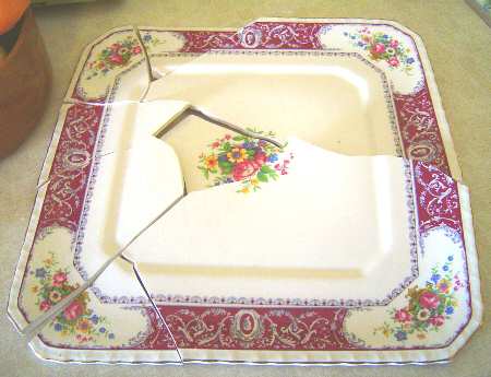 Canterbury Red Border (Floral Center) Square Cake Plate