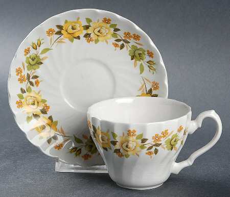 Chantilly Flat Cup & Saucer Set
