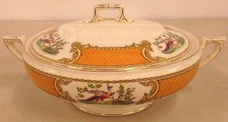 Chelsea Bird Yellow Oval Covered Vegetable
